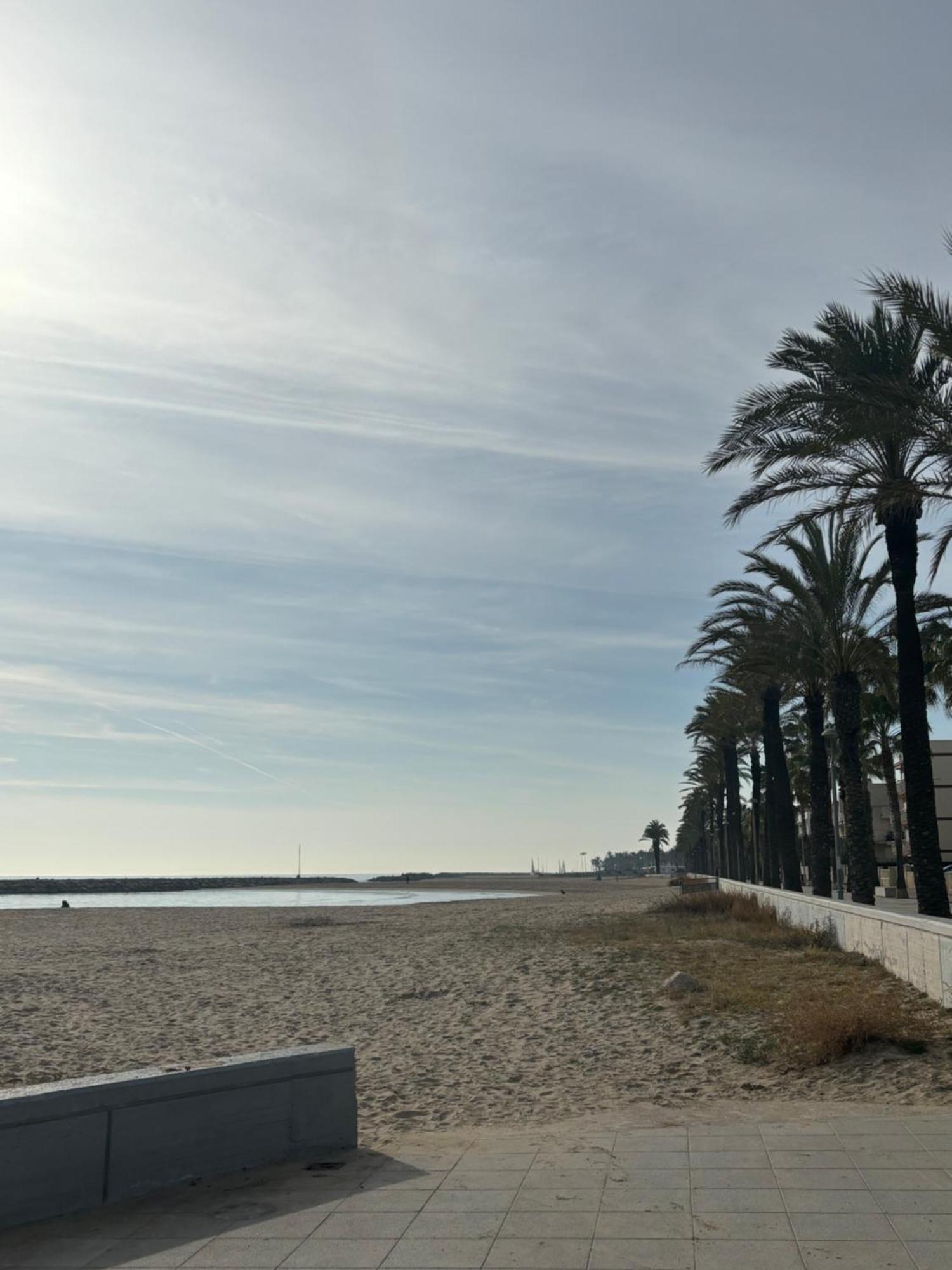 Playa Vilanova Y La Geltru *